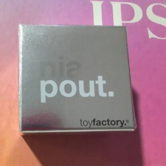 New/Sealed Box Toy Factory Nia Pout Niacinamide Serum Lip Mask - Picture 2 of 4